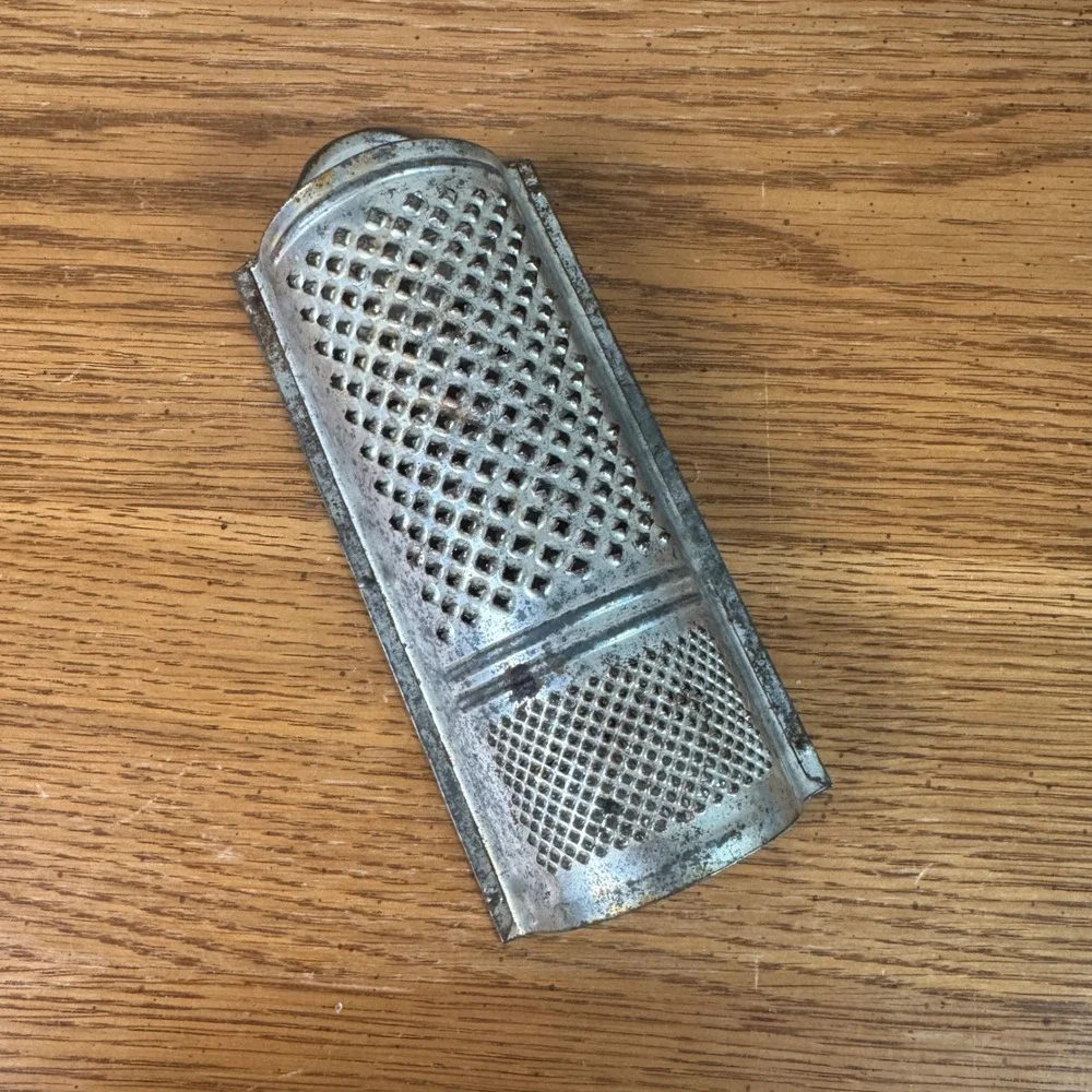 Vintage Metal Handheld Grater‎ Wall Hanging Primitive Kitchen Tool